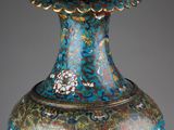 chinese cloise cloise vase with floral decoration