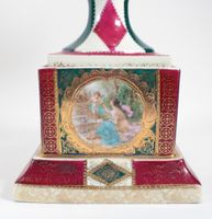 Paire de vases Médicis reposant sur un socle à section carré… (photo 6)