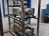 une image d'une machine qui se trouve dans un bâtiment