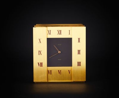 une image représentant une horloge avec des chiffres romains