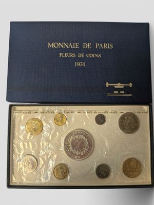 COFFRET de la MONNAIE DE PARIS, série de pièces françaises fleurs de c