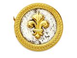 une image d'un médaillon en forme de fleur de lis en or et en argent sur un fond blanc