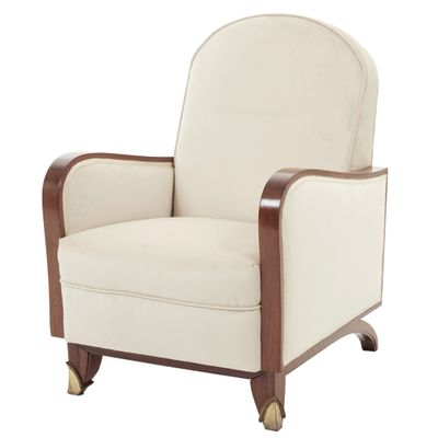 une chaise blanche aux pieds en bois et à l'assise rembourrée beige