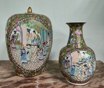 two vases that are sitting on a table