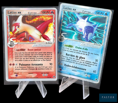 deux cartes Pokémon exposées sur une table