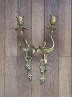 PAIRE D'APPLIQUES à un bras de lumière en bronze ciselé et d… (photo 4)