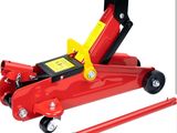 Le chariot rouge est posé sur un chariot noir