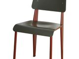 une image représentant une chaise en bois avec une assise et un dossier noirs