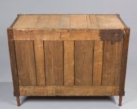 Commode de forme rectangulaire en bois de placage marqueté d… (photo 3)