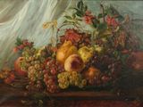 tableau représentant une corbeille de fruits posée sur une table, avec un rideau en arrière-plan