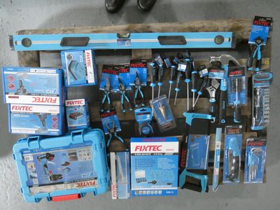 un grand nombre d'outils sur une palette