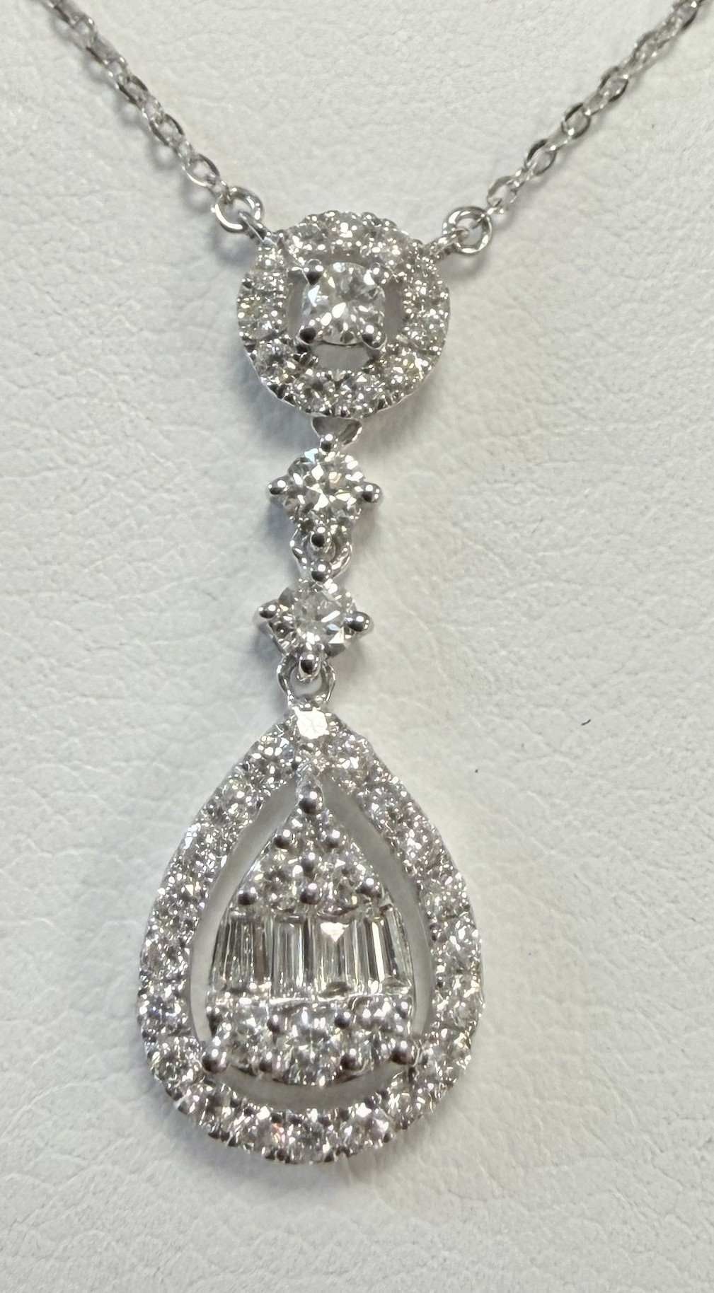 Bijoux & Pierres Précieuses