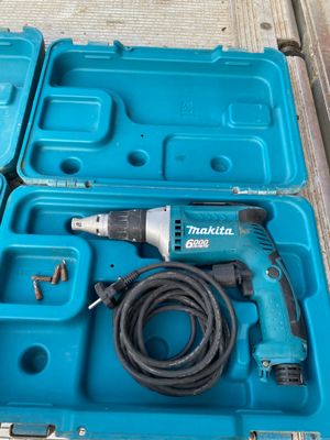 Une visseuse à placo électrique MAKITA FS6300R - Photo 1