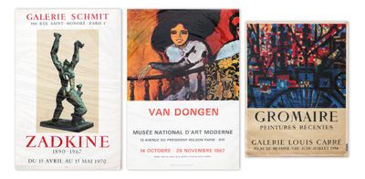 trois affiches représentant diverses peintures et une statue d'une femme tenant un parapluie