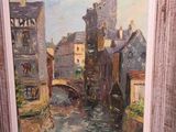 tableau représentant une rivière traversant une ville avec des bâtiments et un pont