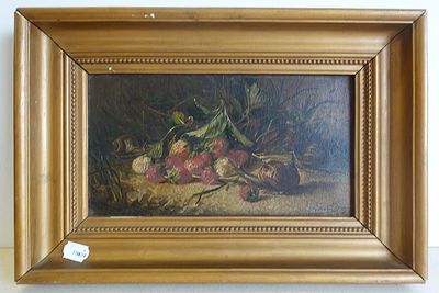une image d'un tableau sur le mur d'une pièce