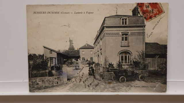 Bussière Dunoise : Laiterie à vapeur (vue lointaine). Défauts (pe...