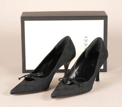 Escarpins Gucci noirs ornés d'un nœud