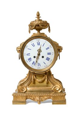 Pendule de cheminée à sonnerie au passage des heures et demi…