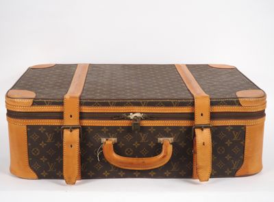 LOUIS VUITTON Valise STRATOS (c 1975) de la série éponyme, d…