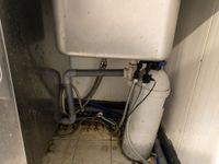 Plateau en inox avec dosseret et petite plonge intégrée (photo 3)