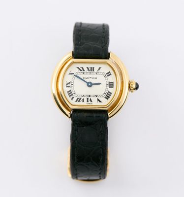 CARTIER Paris Montre bracelet de dame «Ellipse» en or 18K (7…