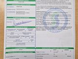 un gros plan d'une boîte sur laquelle figure un ticket de caisse