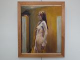 un tableau représentant une femme debout devant un miroir