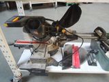 a picture of a machine that is sitting on a table