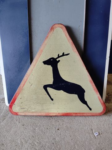 Panneau ancien triangulaire de signalisation attention aux Chevre...