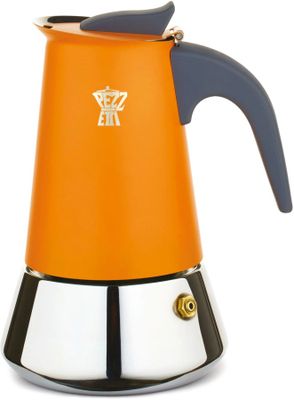 une cafetière orange et argentée sur fond blanc
