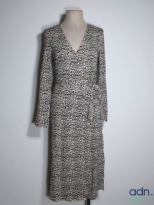 a dress on a mannequin mannequin mannequin mannequin mannequin mannequin mannequin mannequin mannequin mann