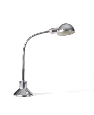 une image d'une lampe de bureau sur fond blanc