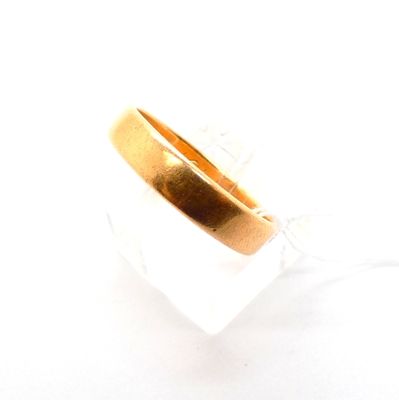 Alliance en or jaune 750 °/°° (18k), gravée à l'intérieur. - Photo 1