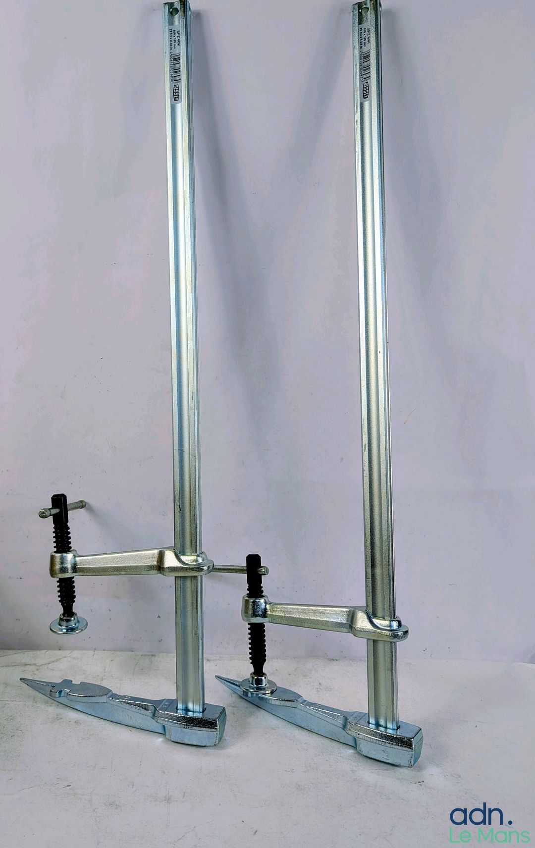 Lot de 2 presses de charpentier, référence SPZ 60K.