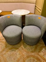 2 Petits fauteuils MOBITEC, gris, assise tournante, petits a…