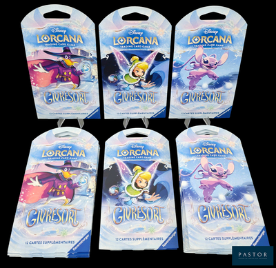 Six cartes à collectionner Pokémon « Lorcana » sont exposées sur un fond noir.