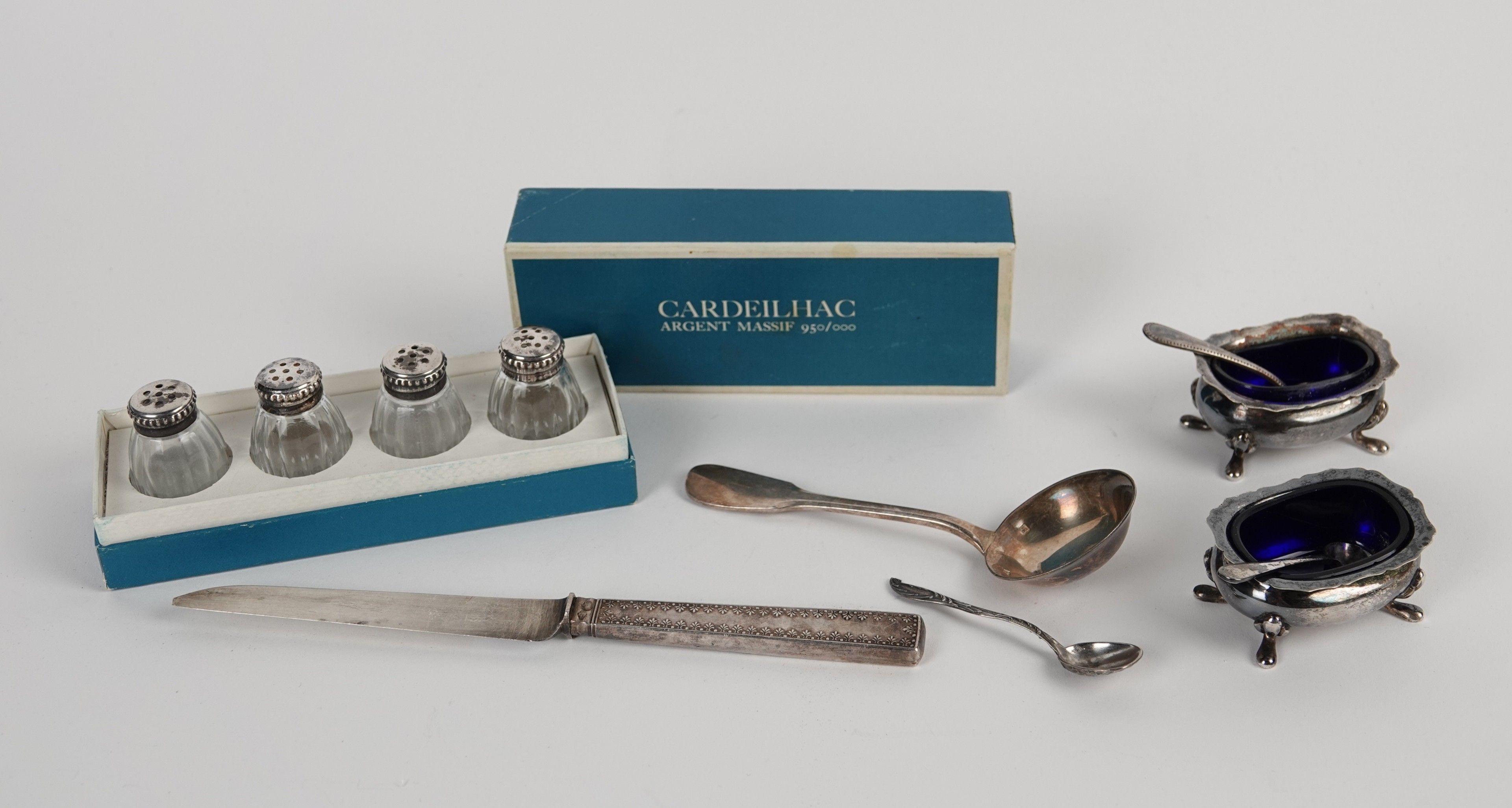 Objets d'art & Curiosités