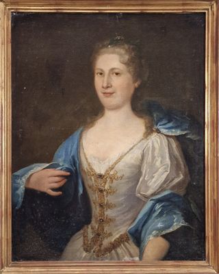 portrait d'une dame en robe blanche avec un châle bleu