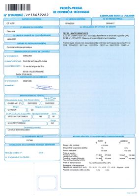 un gros plan d'un document portant un code-barres