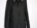une image d'un manteau sur un mannequin mannequin mannequin mannequin mannequin mannequin mannequin mannequin mann