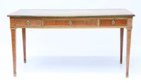 Bureau plat toutes faces en placage de bois de rose ouvrant … (photo 5)