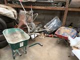 une brouette et une autre brouette dans un garage