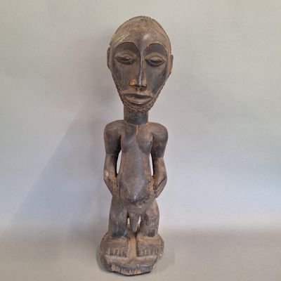 RDC (Ex Zaïre) HEMBA - Statue d'ancêtre "Singiti" chargée de…