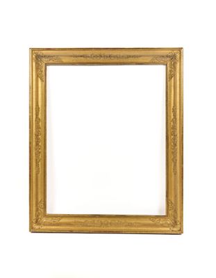 un cadre photo en vieil or sur fond blanc