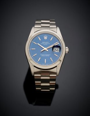 une Rolex Oyster avec un cadran bleu