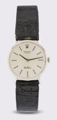 une image représentant une montre-bracelet avec un cadran blanc et un bracelet en cuir noir