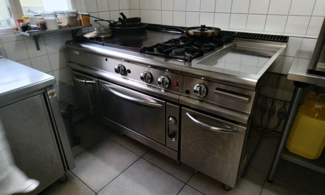 Piano MARQUE BARON gaz : 1 coupe-feu, 2 feux, 1 grill, 1 four, 1 ...