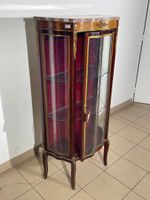 Vitrine (anciennement électrifiée) en bois de placage à tout… (photo 3)