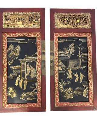 CHINE (début XXème) Deux portes en bois laqué à décor de temple animé  - Photo 1